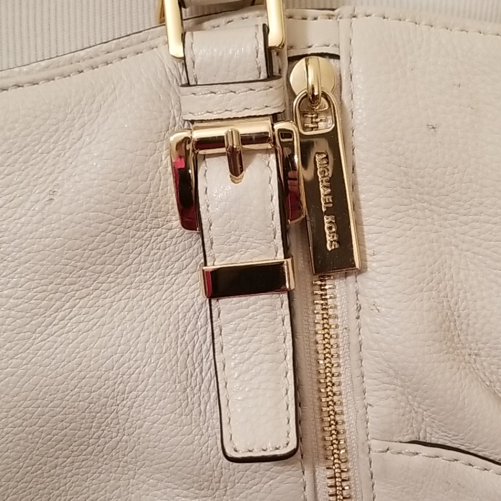 Michael Kors Handbag - Picture 14 of 16